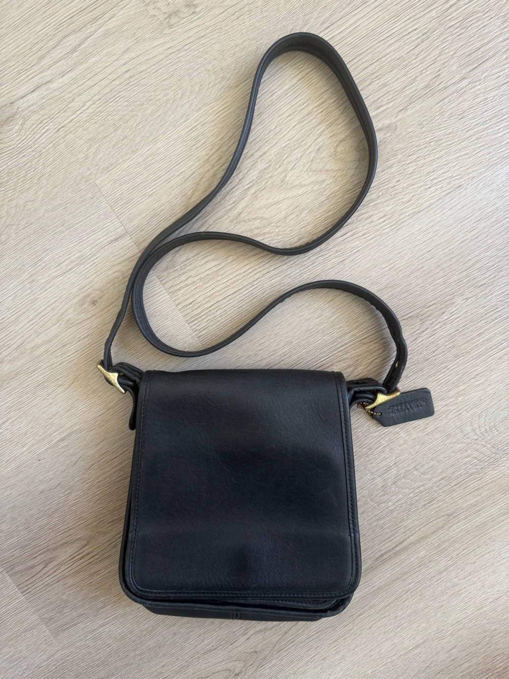 Vintage Coach 9145 Black Leather Crossbody Bag USA NYC Minimalist